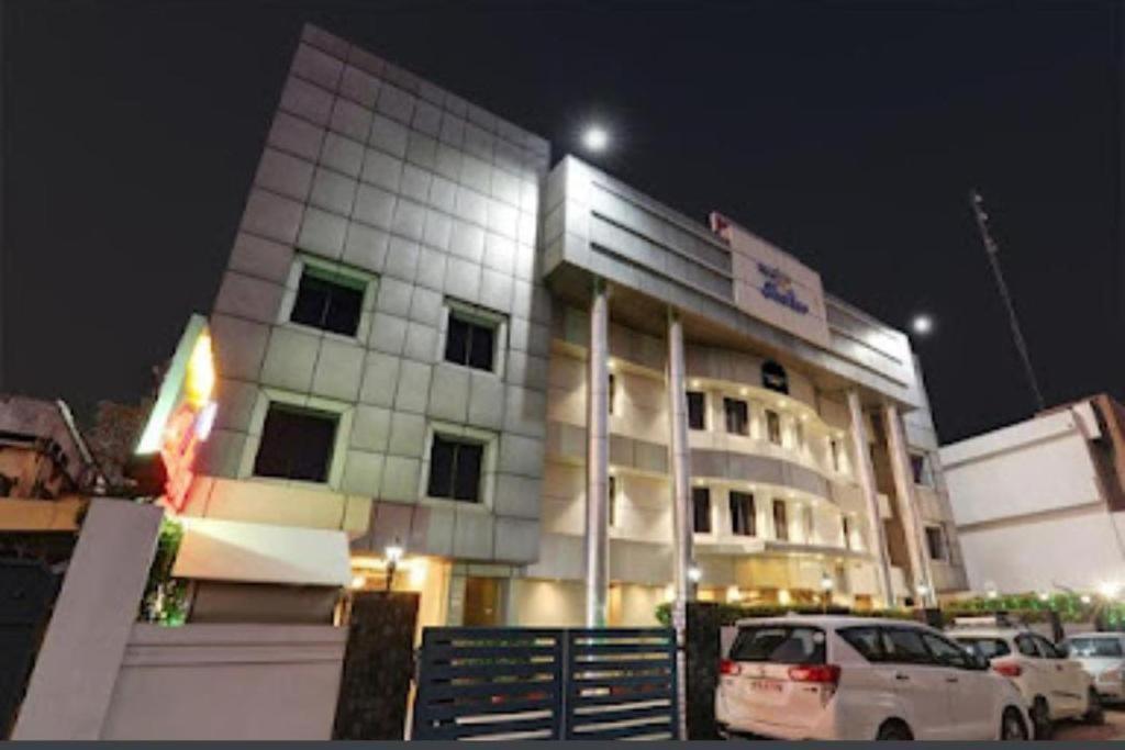 Shelter Hotel Lucknow Esterno foto
