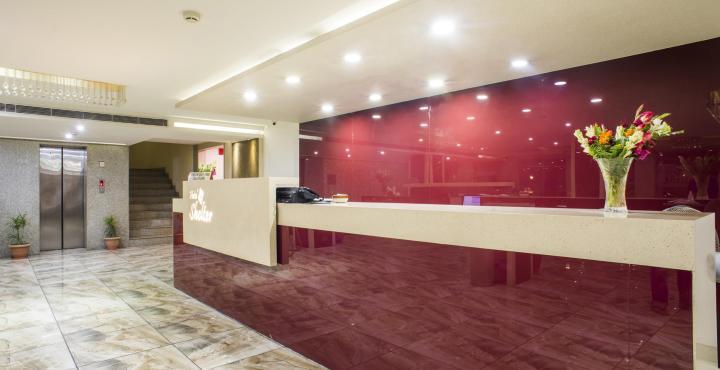 Shelter Hotel Lucknow Esterno foto