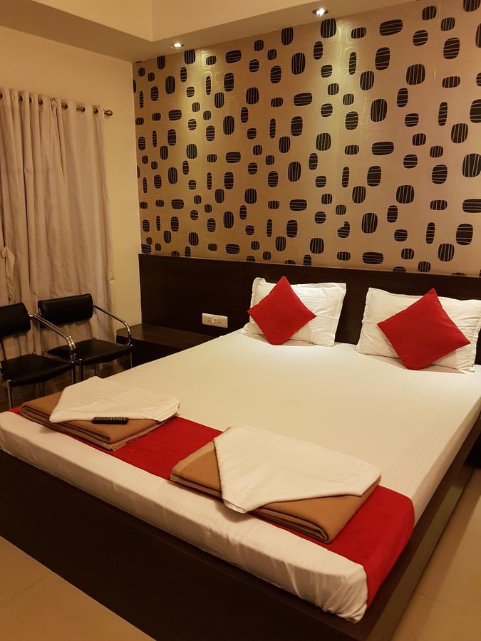 Shelter Hotel Lucknow Esterno foto