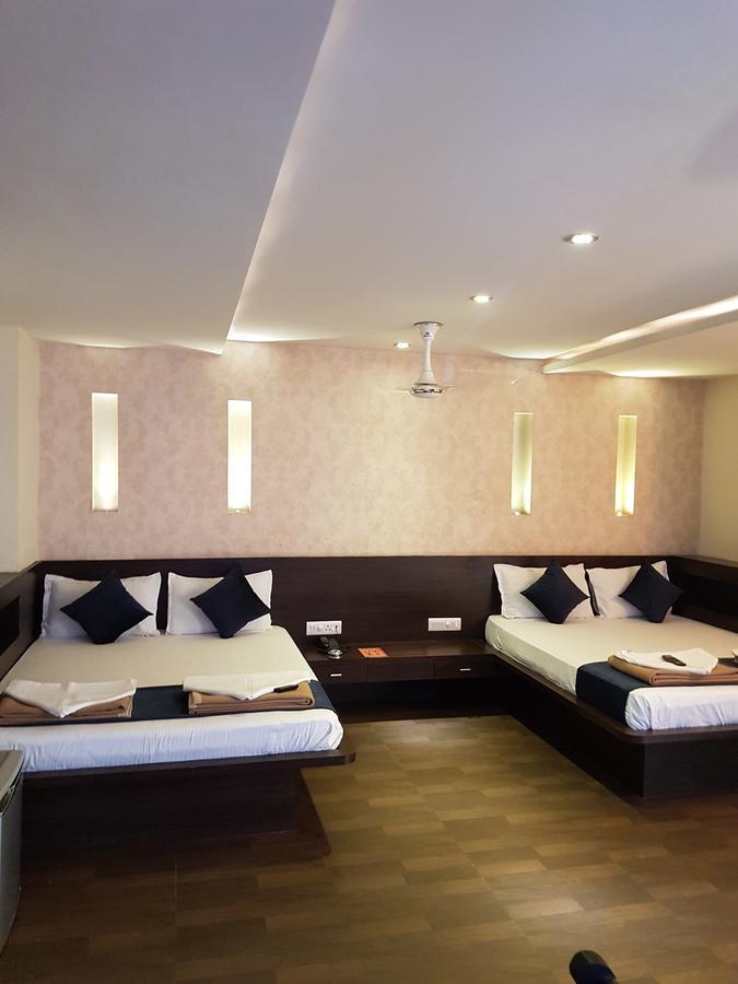Shelter Hotel Lucknow Esterno foto