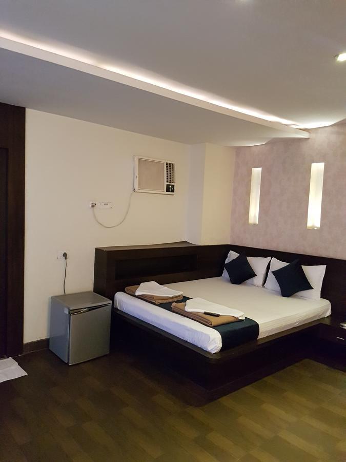 Shelter Hotel Lucknow Esterno foto