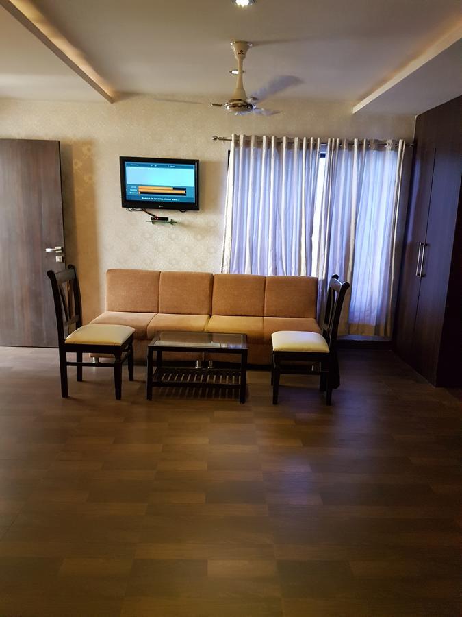 Shelter Hotel Lucknow Esterno foto