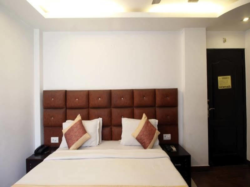 Shelter Hotel Lucknow Esterno foto